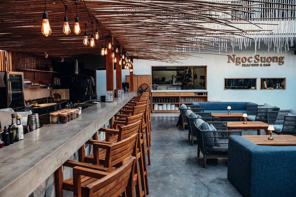 Ngoc Suong Seafood Bar 9
