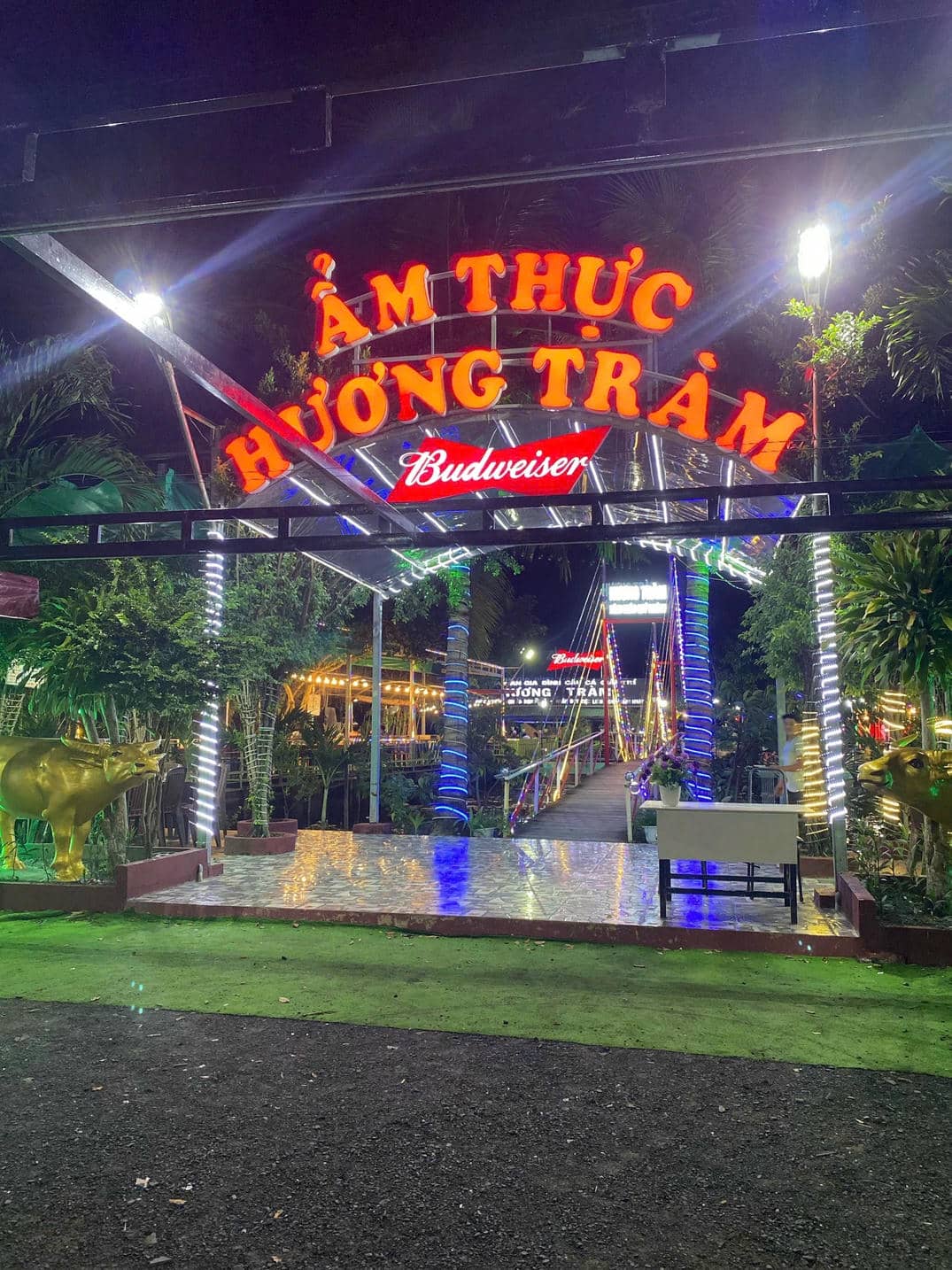 Nhà hàng Hương Tràm (3)